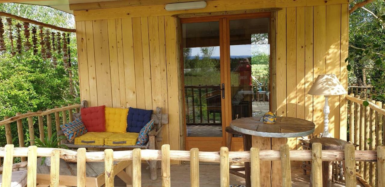 La Cabane Perchee Villelaure Exterior photo